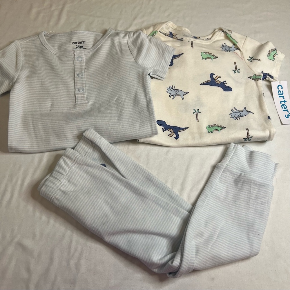 NWT Carter’s 3 Piece Dinosaur Pajama Set 24M Striped Cotton Blue White